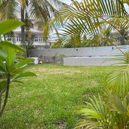 Seasons Break Apartment Pereybere Pereybere Beach Exterior photo