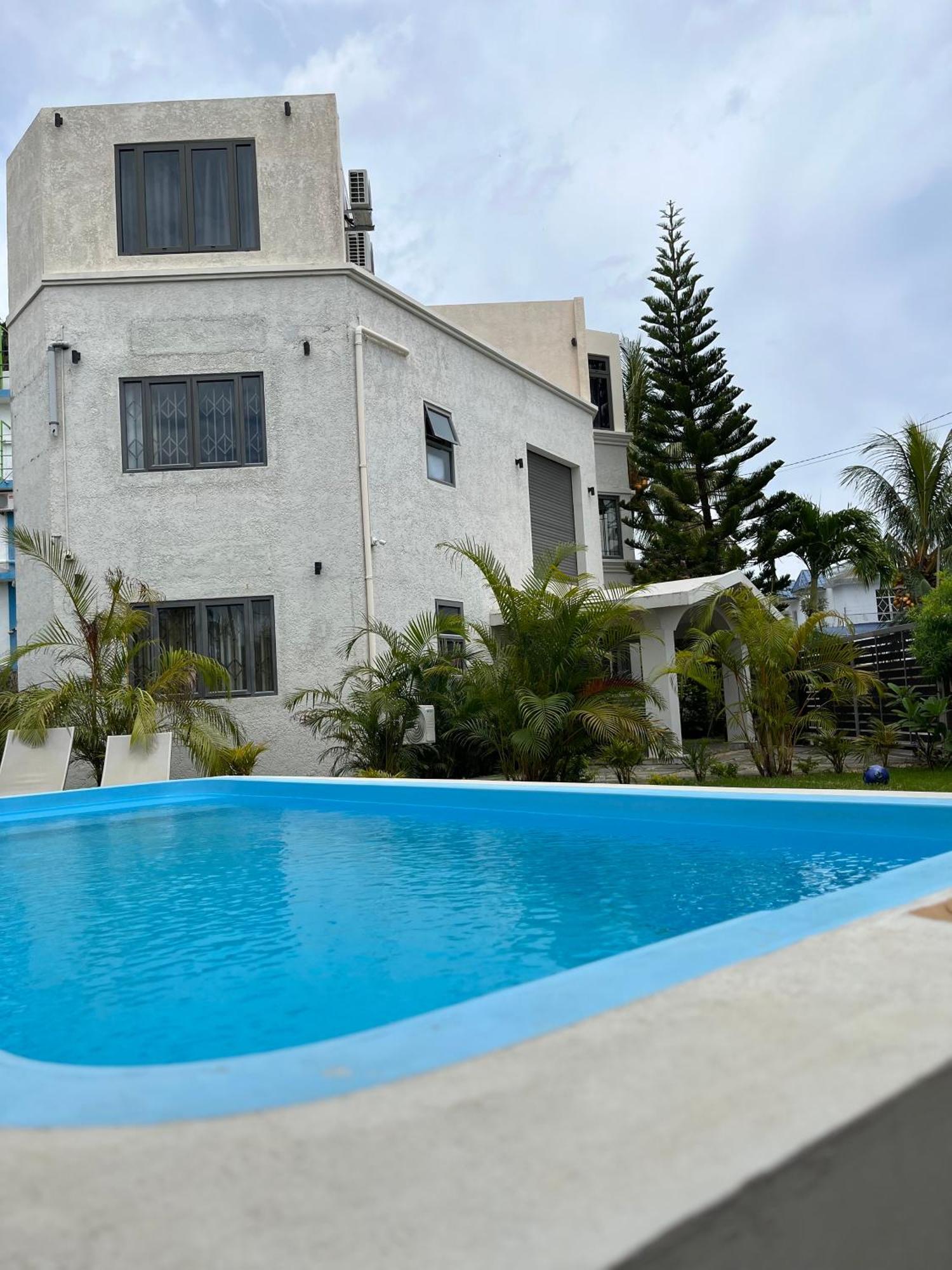 Seasons Break Apartment Pereybere Pereybere Beach Exterior photo